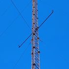 برج فولاذي مثلث لراديو الاتصالات السلكية